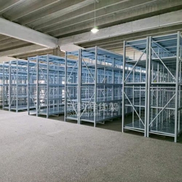 青岛服装仓库选用一批轻型金沙990活动大厅安装完成